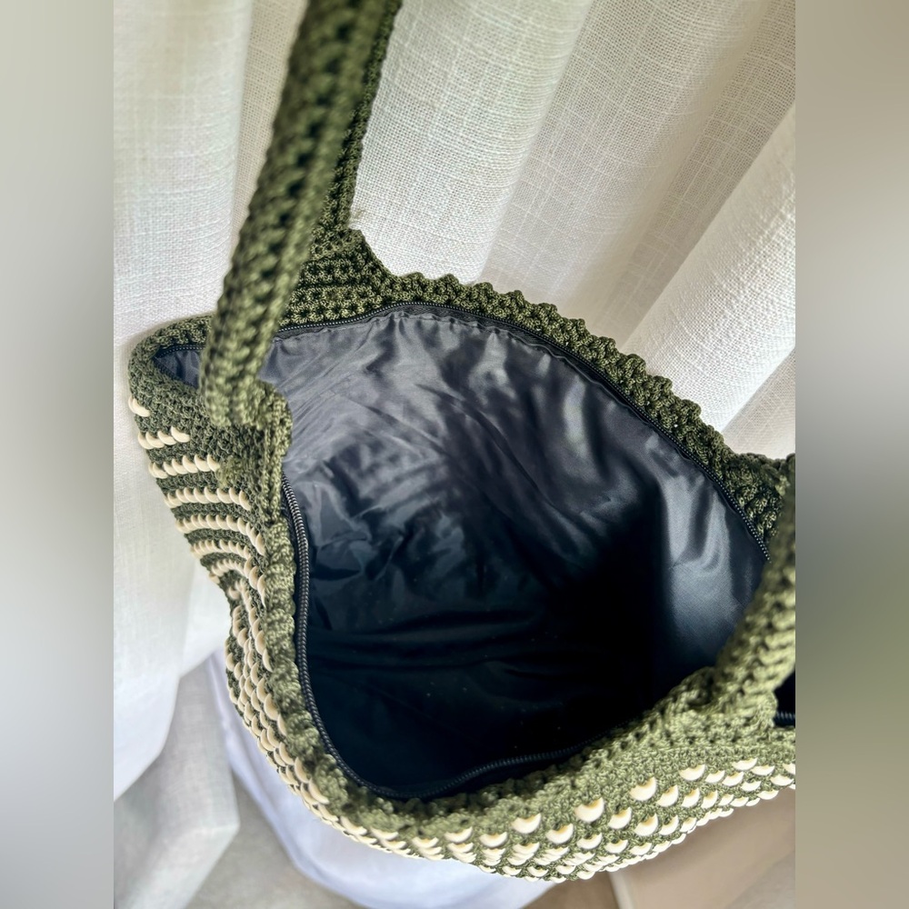 Vintage Handmade Crochet Handbag - Picture 5 of 6